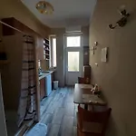 Cute Close To The Center Δωμάτια σε οικογενειακή κατοικία